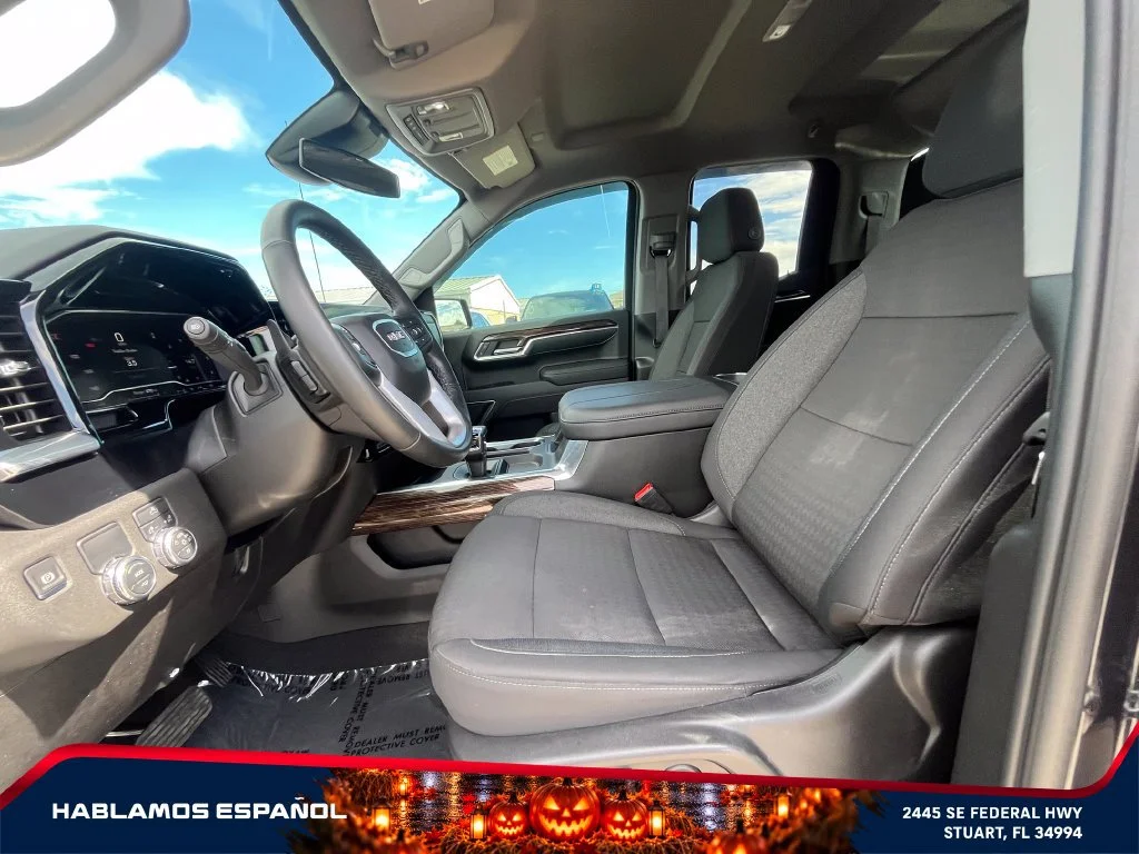Used 2025 Titanium Rush Metallic GMC Elevation image 10