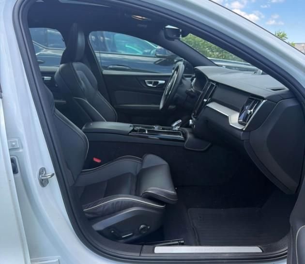 Used 2024 Crystal White Volvo Ultimate image 15