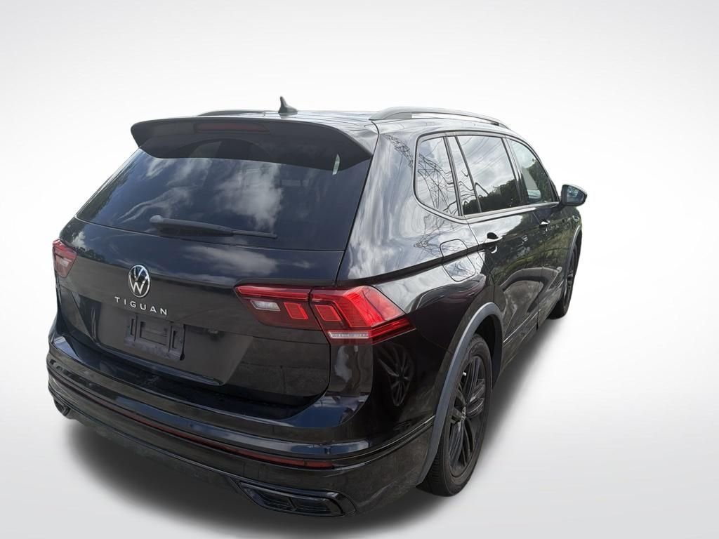 Certified Used 2022 Black Volkswagen 2.0T SE R-Line Black image 3