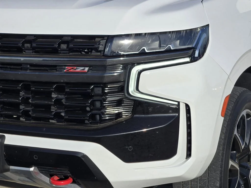 Used 2021 White Chevrolet Z71 image 8