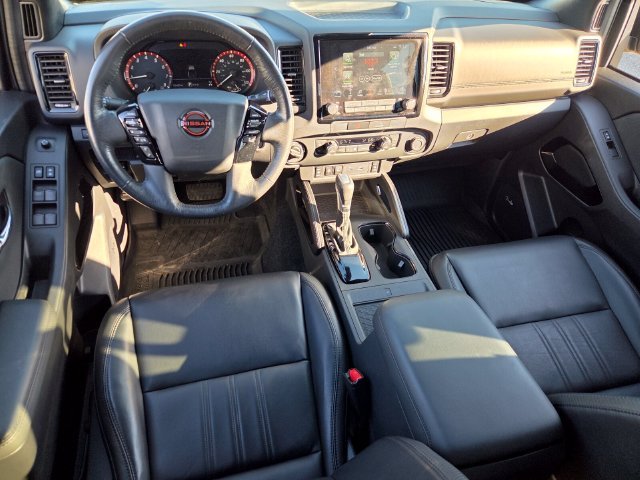 Used 2022  Nissan PRO-4X image 10