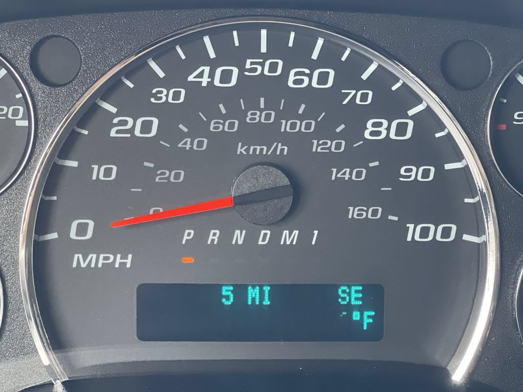 New 2026 Summit White GMC Work Van image 12