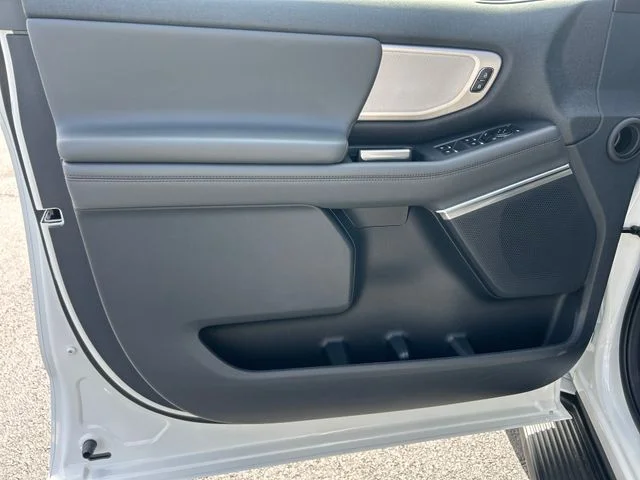 New 2026 Oxford White Ford Active image 11