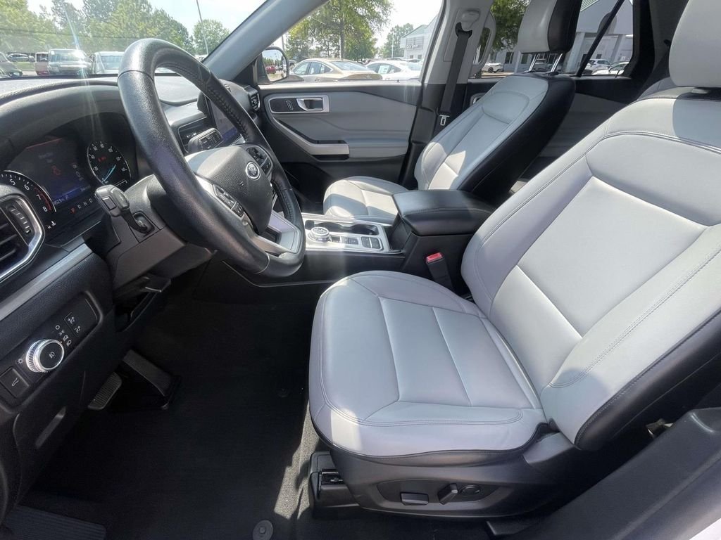 Used 2021 White Ford XLT image 15