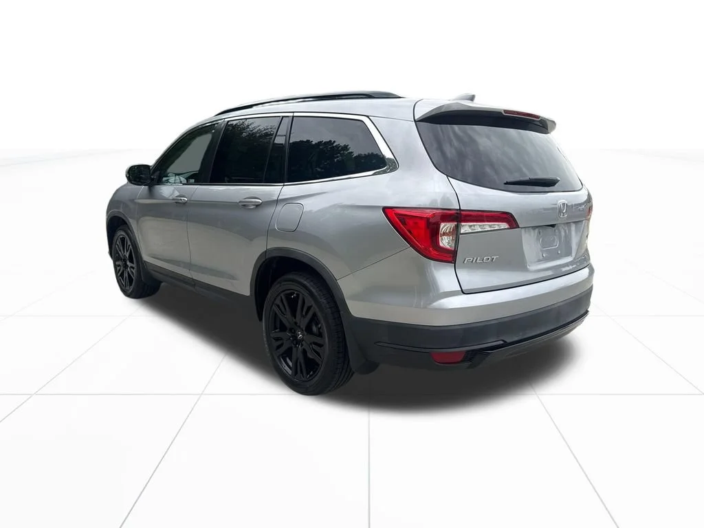Certified Used 2022 Lunar Silver Metallic Honda AWD SE image 42