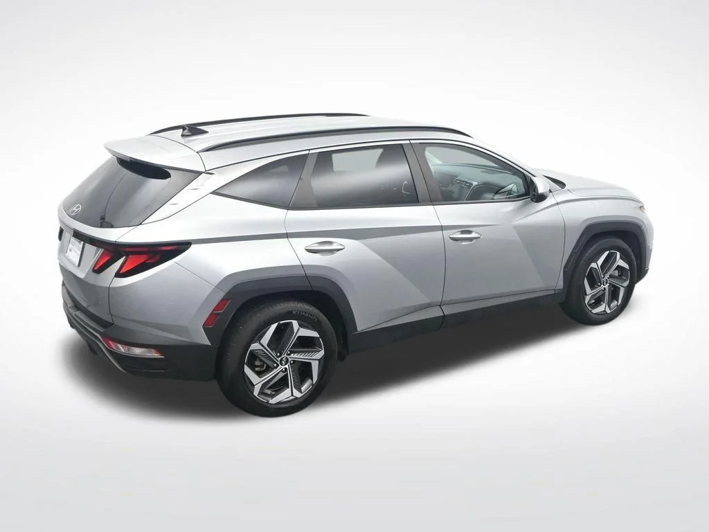 Used 2024 Silver Hyundai SEL image 35