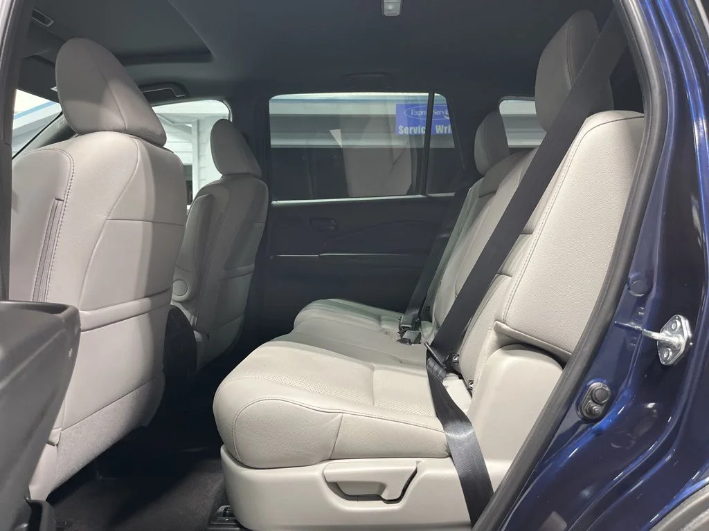 Certified Used 2023 Obsidian Blue Pearl Honda AWD EX-L image 30