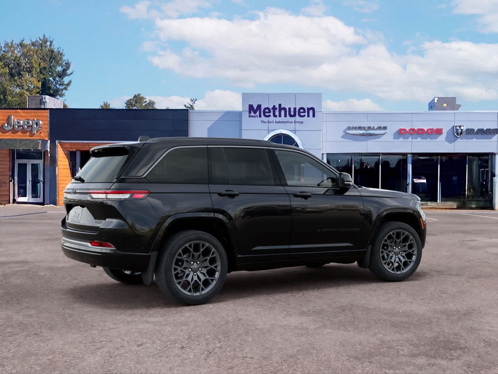 New 2026 Diamond Black Crystal Pearlcoat Jeep Summit image 4