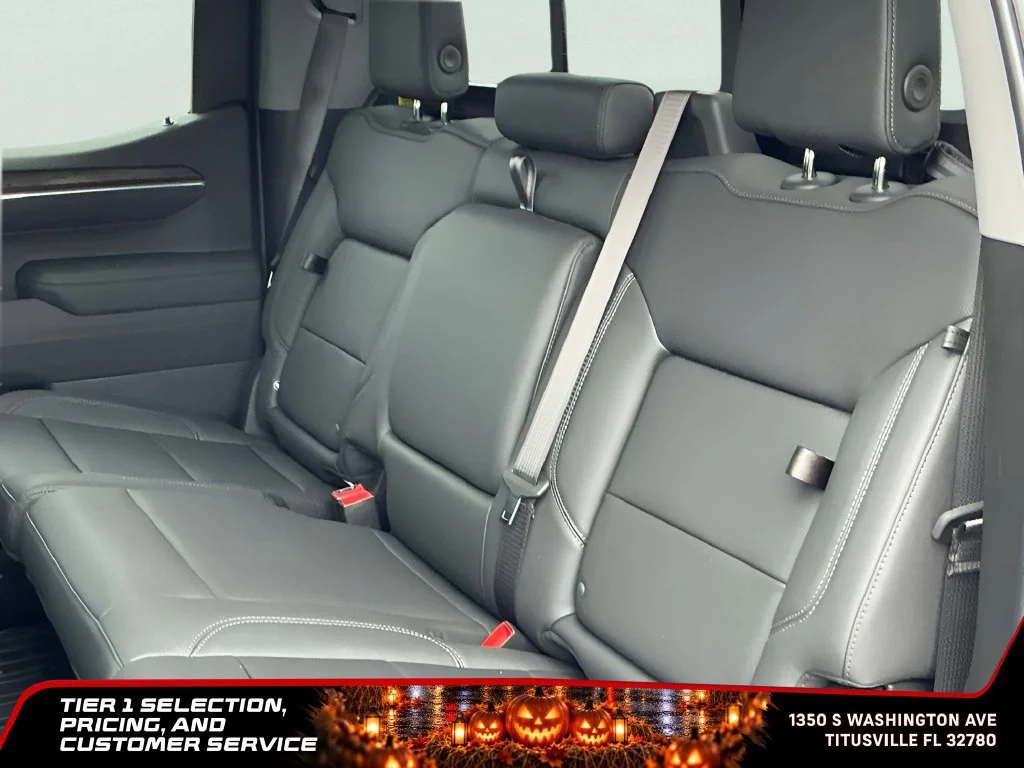 New 2026 Glacier White Tricoat GMC SLT image 32