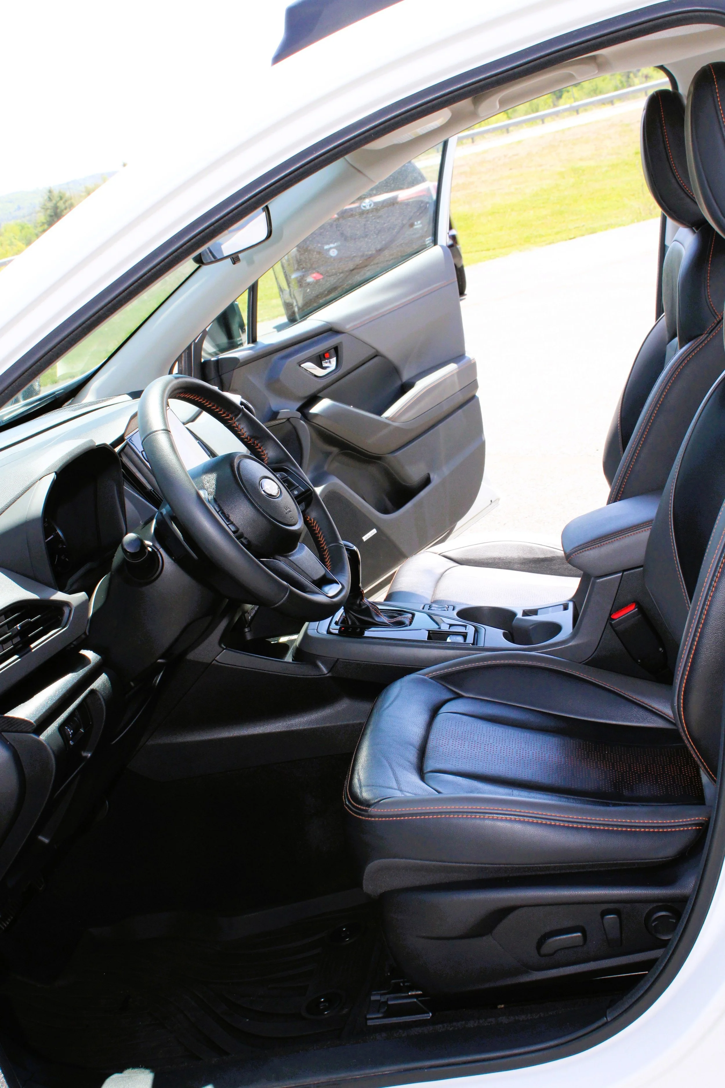 Used 2024 Crystal White Pearl Subaru Limited image 28