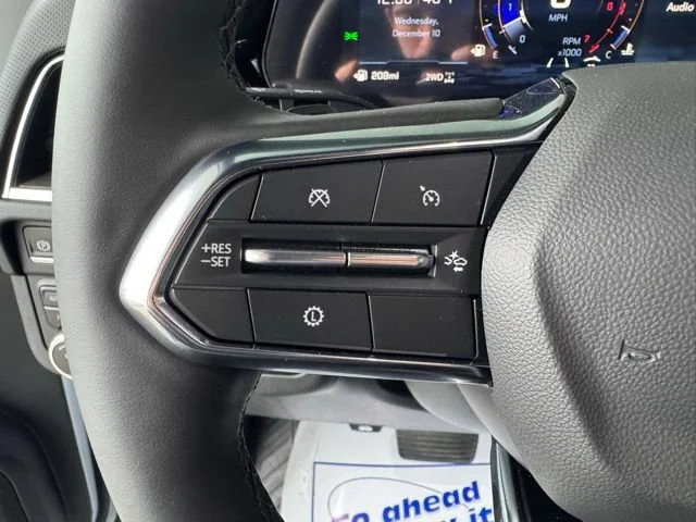 2026 Chevrolet Suburban Premier - Photo 25