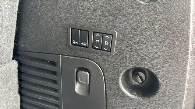 Used 2019 White Chevrolet Premier image 35
