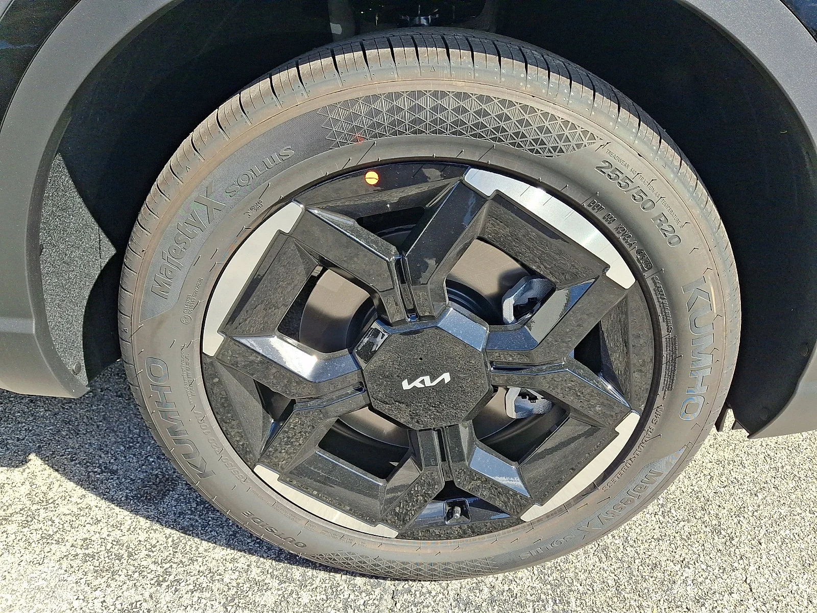 New 2027 White Kia EX image 8