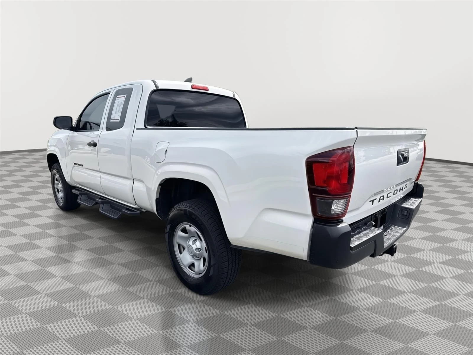 Certified Used 2022 White Toyota SR image 11