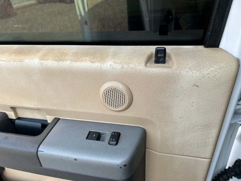 Used 2015 White Ford Lariat image 20