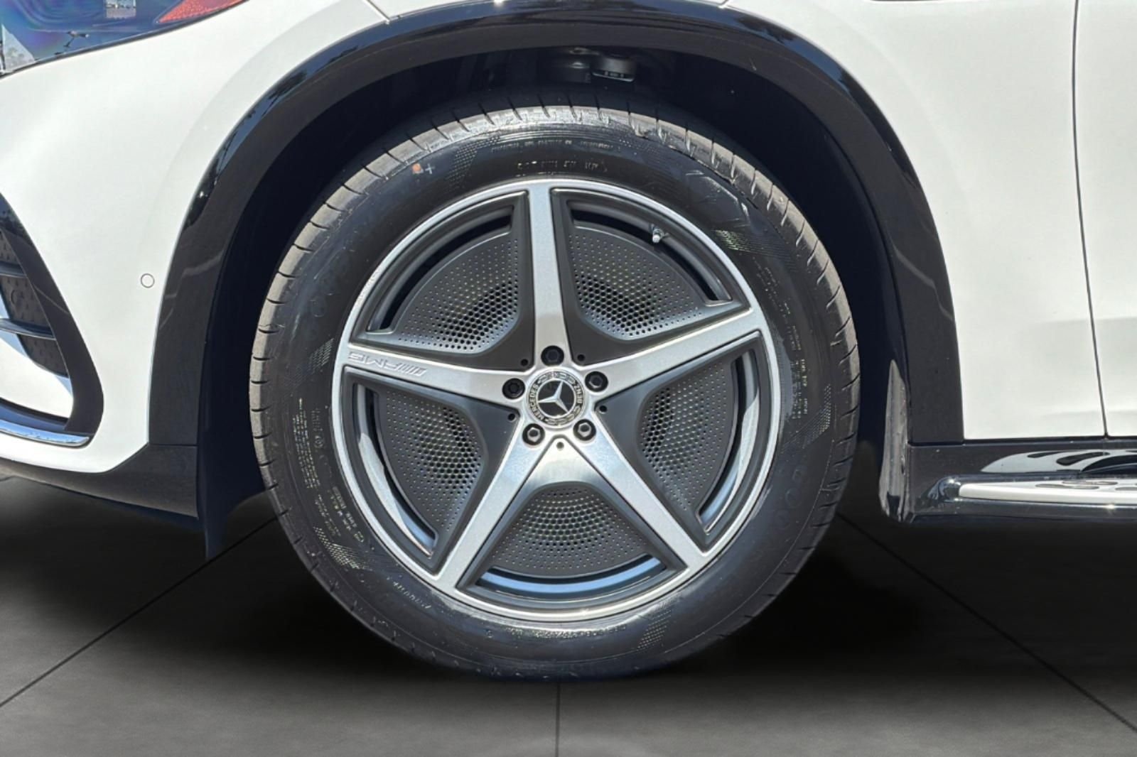 Certified Used 2023 White Mercedes-Benz 580 image 5
