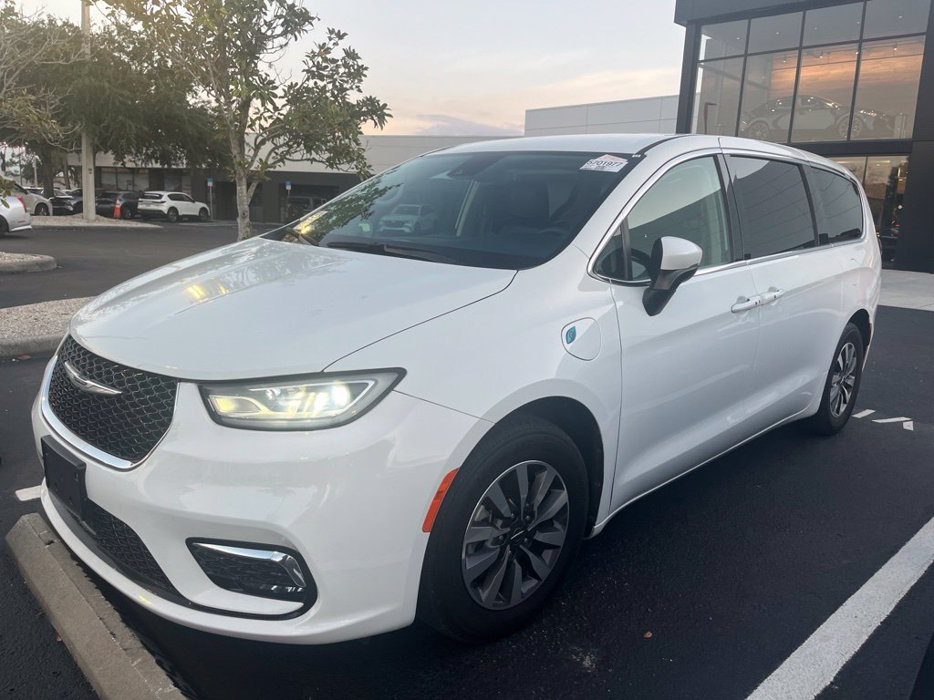2023 Chrysler Pacifica Hybrid Touring L