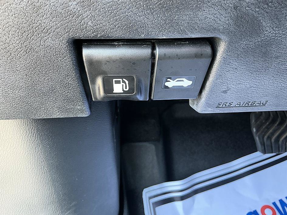 Used 2022 Gun Metallic Nissan SR image 14