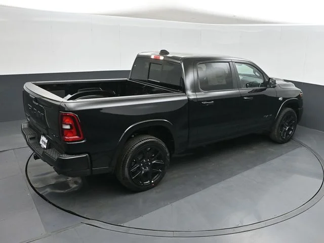 New 2026 Diamond Black Crystal Pearl-Coat Exterior Paint RAM Laramie image 32
