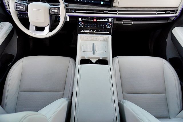 Used 2024 Green Hyundai Calligraphy image 23