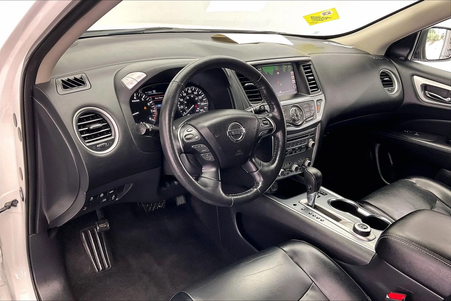 Used 2020 Glacier White Nissan SL image 14