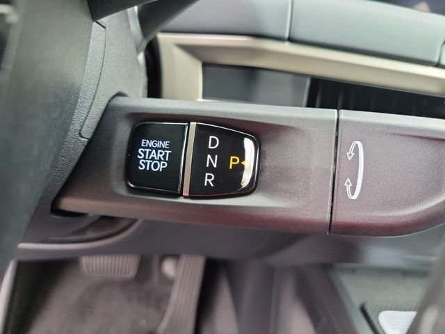New 2027 White Pearl Kia S image 31