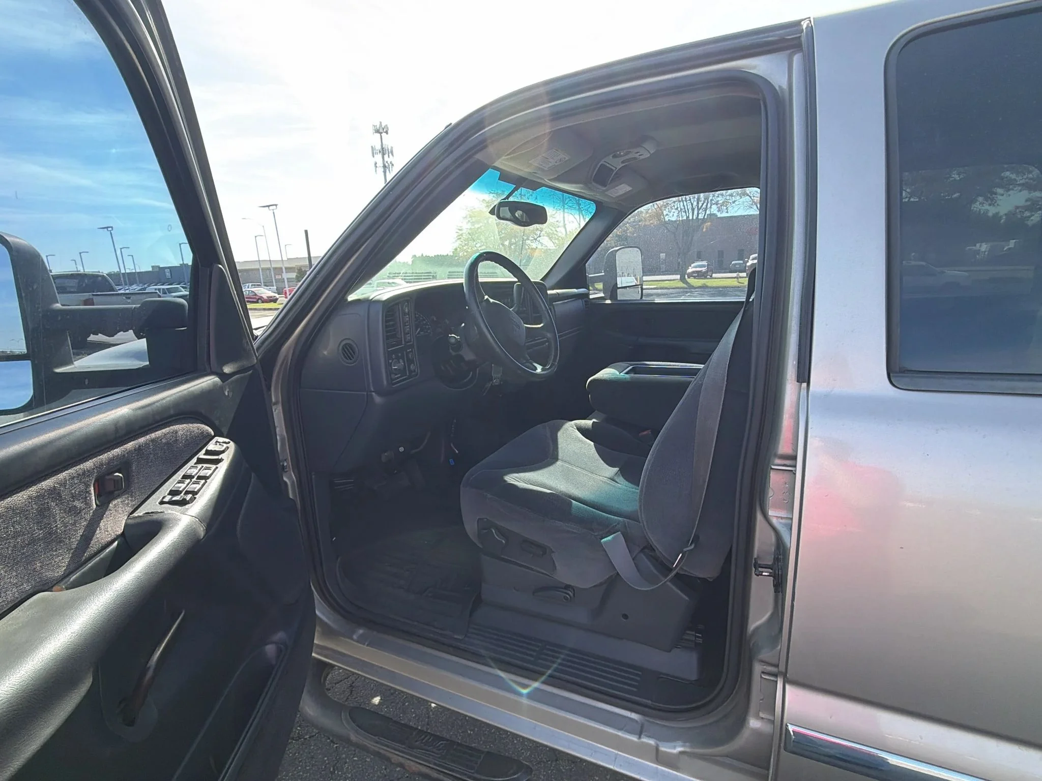 Used 2002 Gold GMC SLE image 18