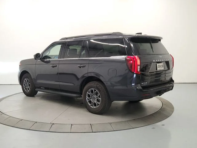 Used 2025 Gray Ford Active image 6