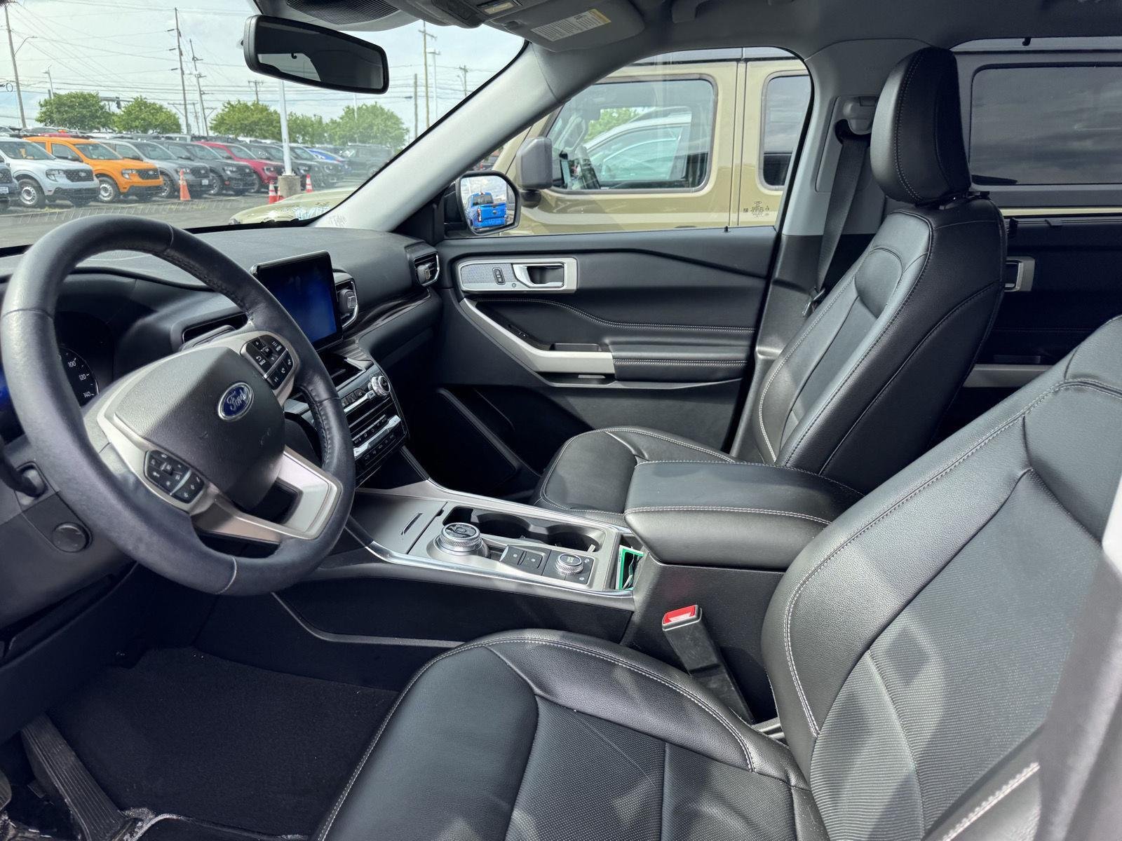 Used 2022 Agate Black Ford Limited image 7