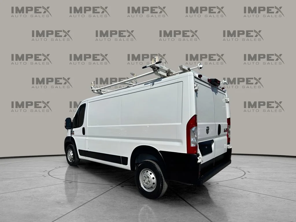 Used 2016 White Ram Low Roof image 3