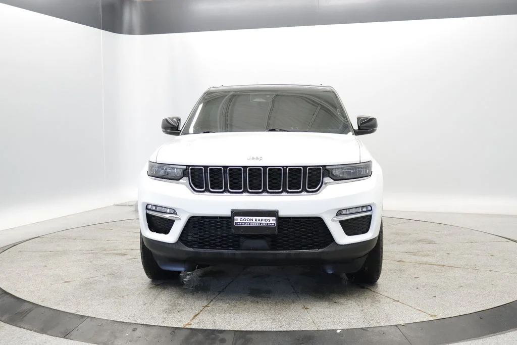 Used 2022 White Jeep Limited image 10