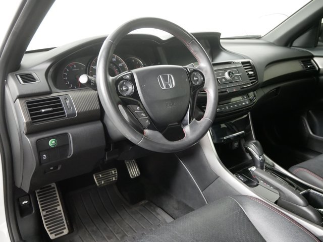 Used 2017 White Orchid Pearl Honda Sport SE image 10