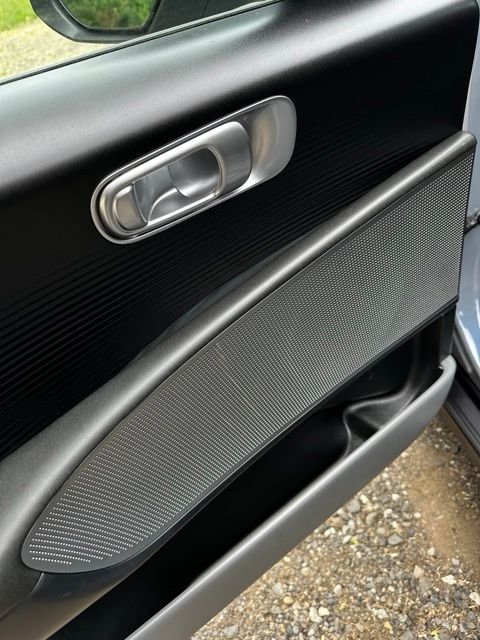 2025 Hyundai IONIQ 6 SE - Photo 10