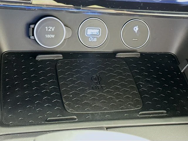 New 2025 Blue Genesis 3.3T Sport Advanced image 19