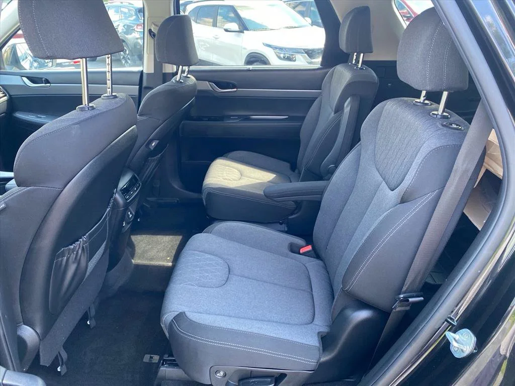 Used 2022 Abyss Black Pearl Hyundai SEL image 23