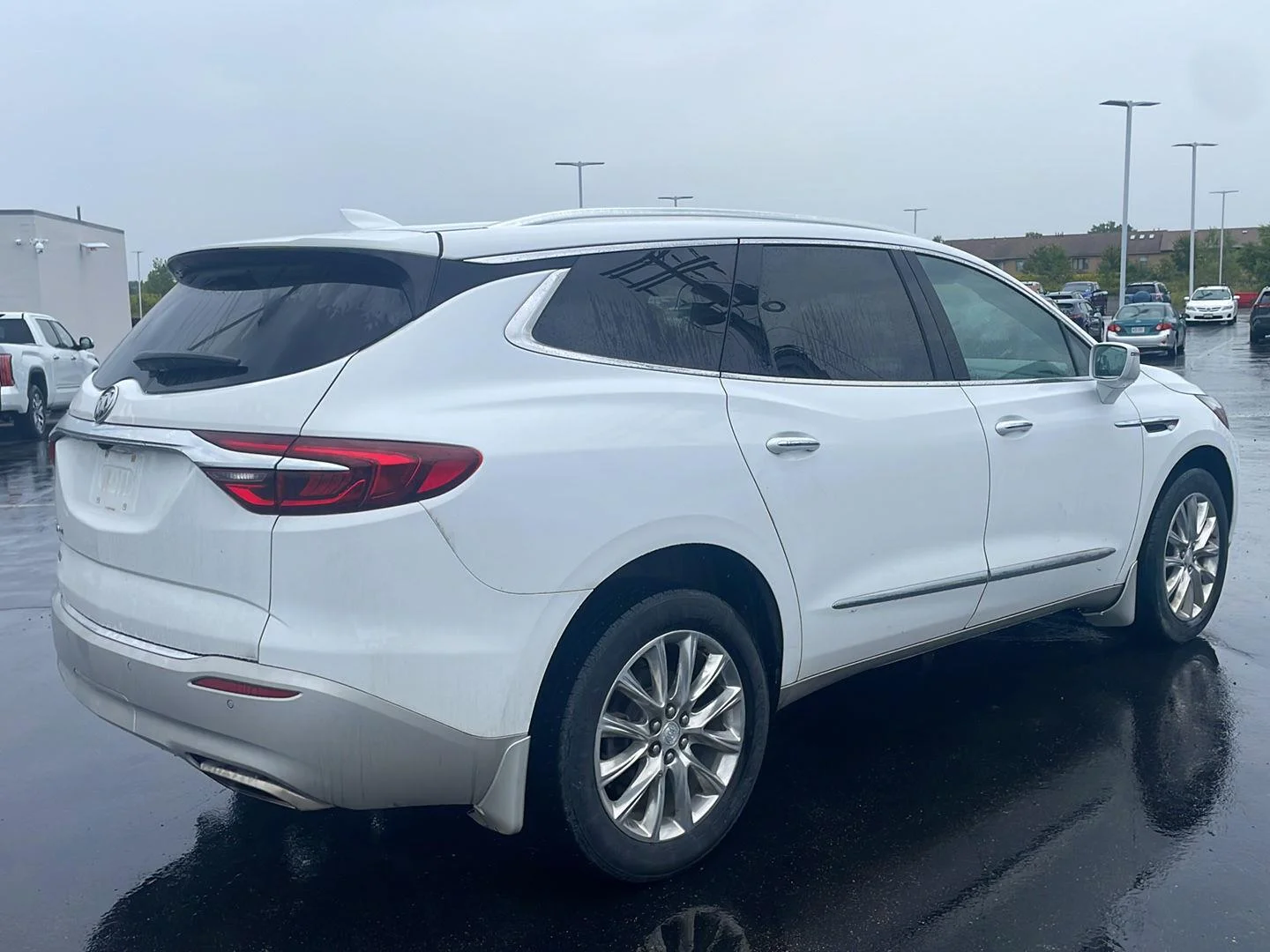 Used 2020 Summit White Buick Premium image 9