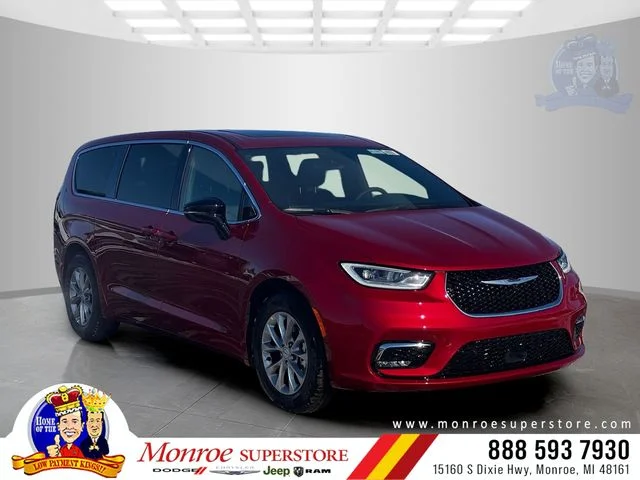 2026 Chrysler Pacifica Limited's photo