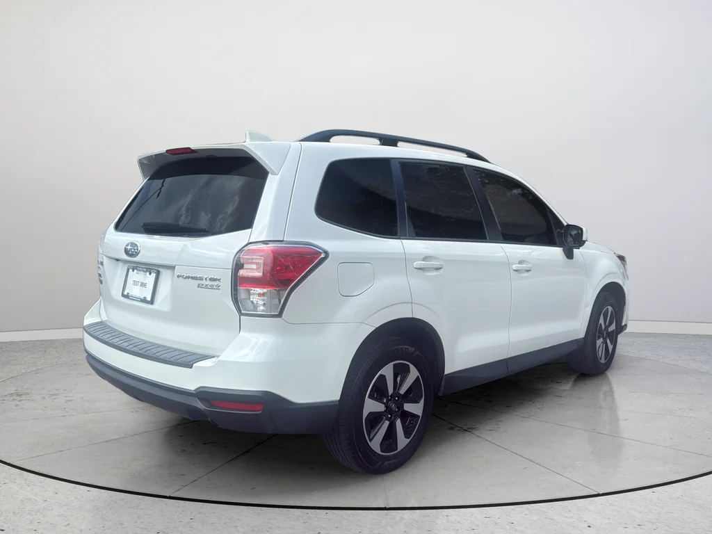 Used 2017 White Subaru 2.5i Premium image 7