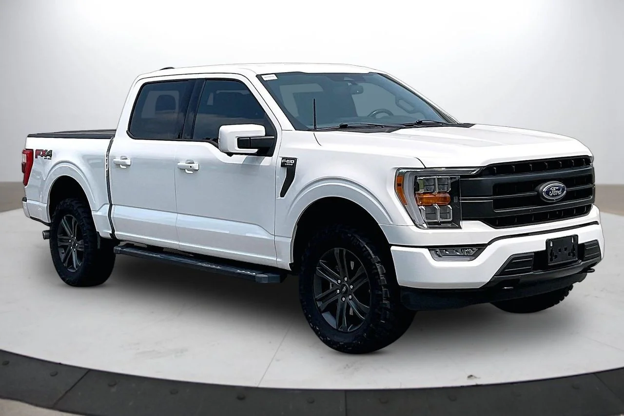 Certified Used 2022 White Ford Lariat image 2