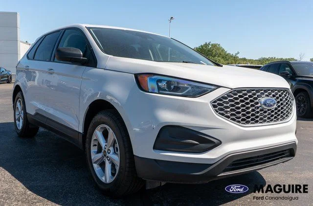 Used 2024 White Ford SE image 4