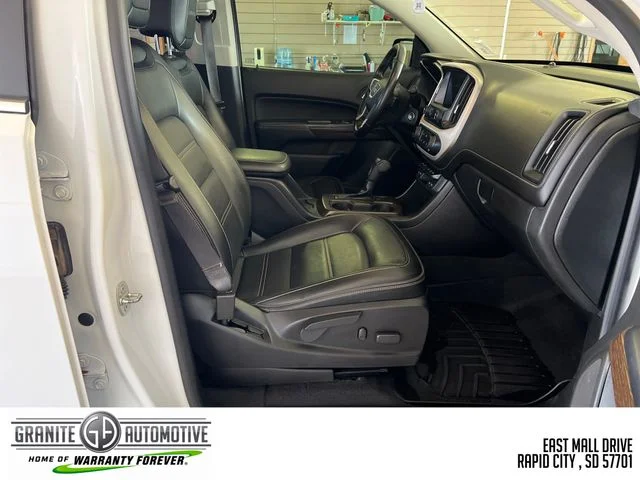 Used 2020 White GMC Denali image 35