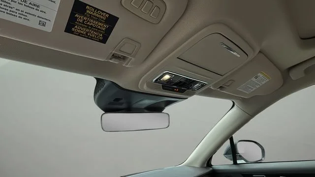 Used 2020 White Lincoln Reserve image 28
