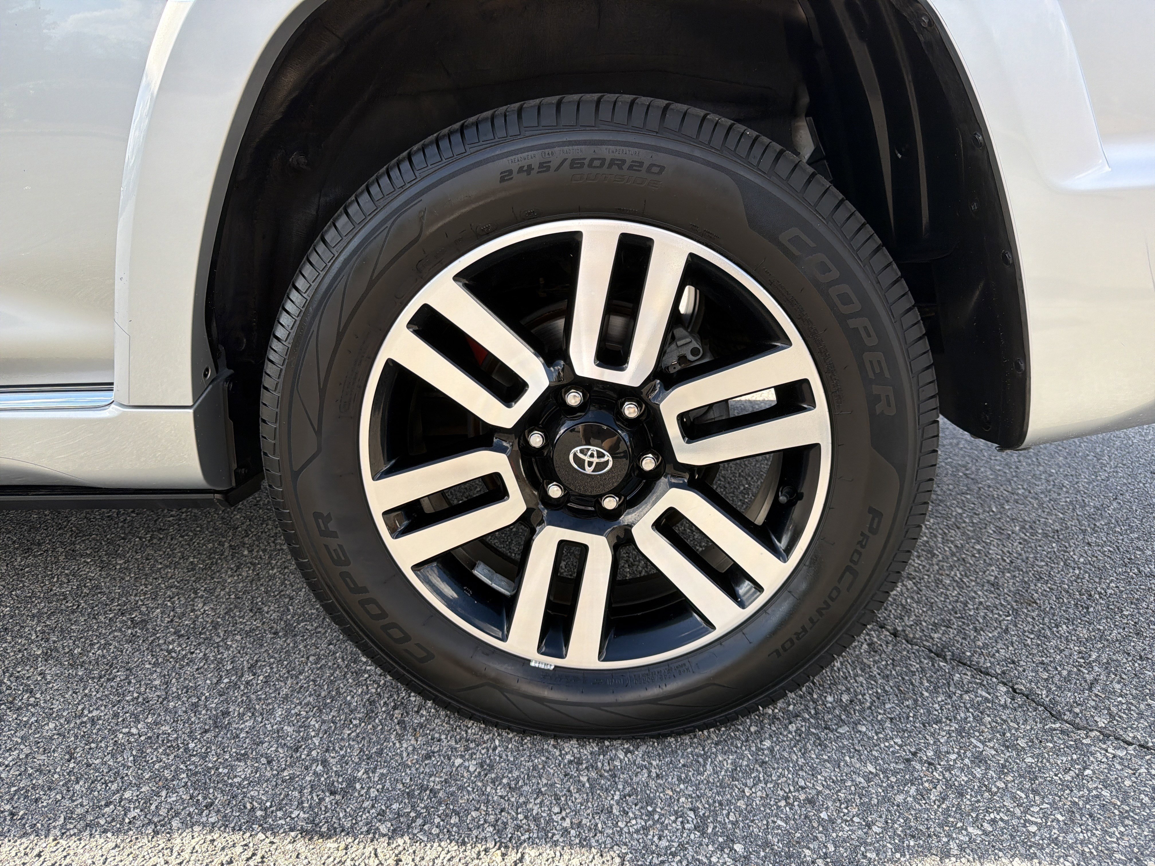 2022 Toyota 4Runner Limited - Photo 34