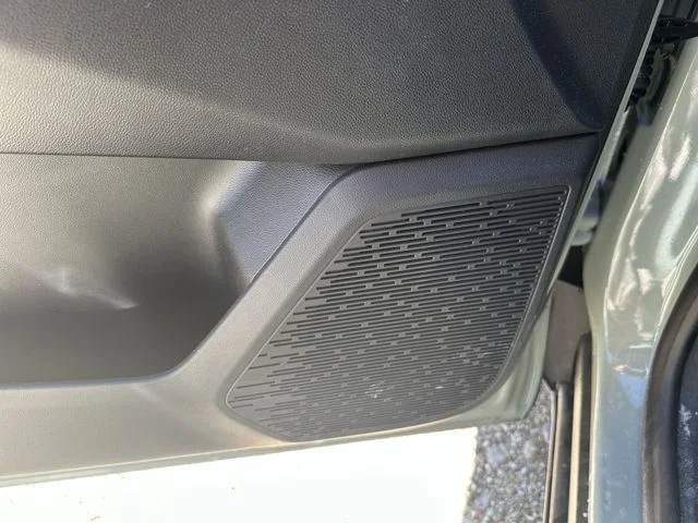 Used 2025 Green Chevrolet LT image 27