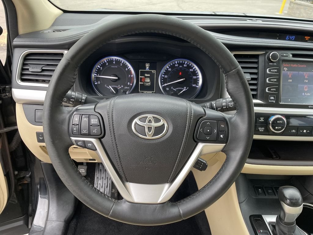 Used 2014 Black Toyota Limited image 15