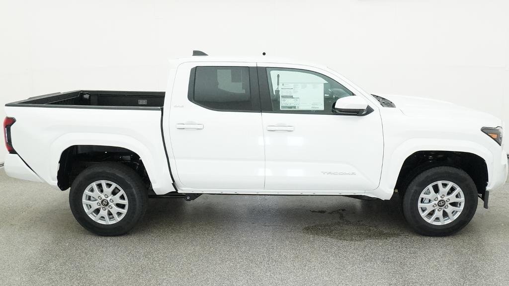 New 2026 Ice Cap Toyota SR5 image 14