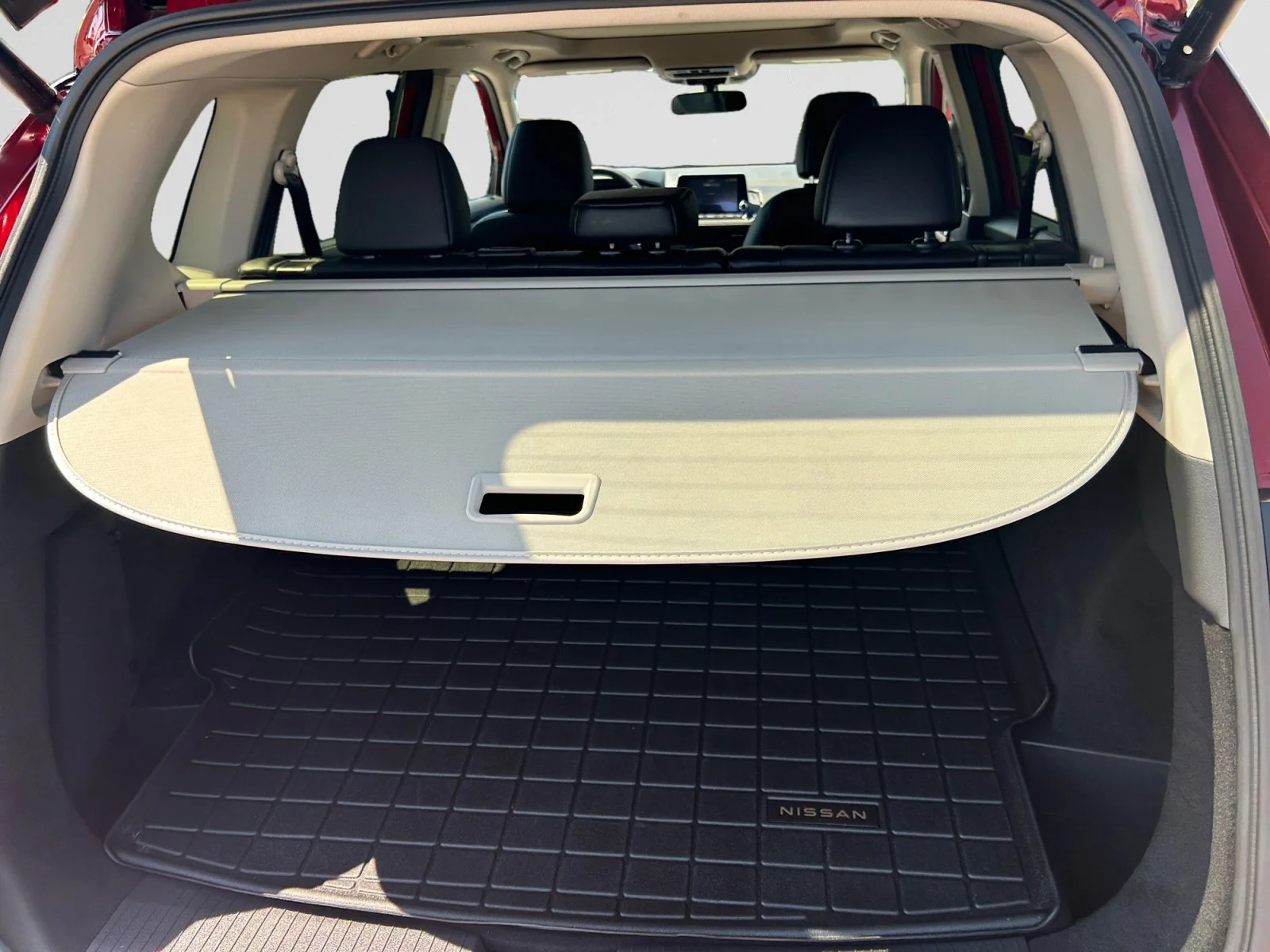 Used 2024 RED METALLIC Nissan SV Moonroof AWD image 10