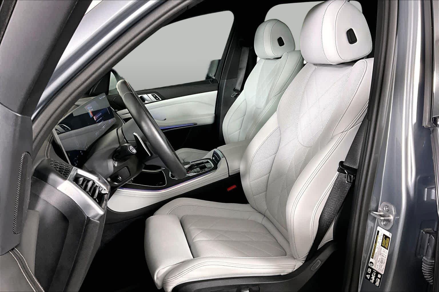 Used 2024 Skyscraper Grey Metallic BMW xDrive40i image 8