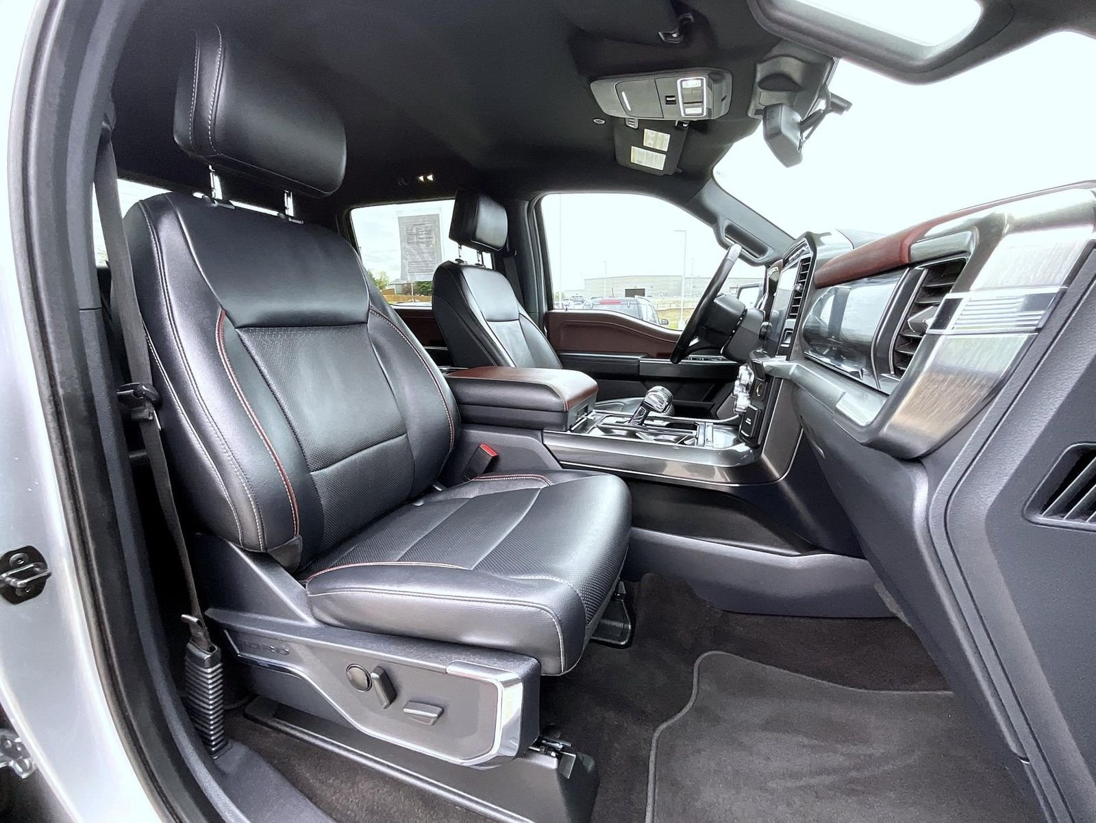 Used 2023 Silver Ford Lariat image 16