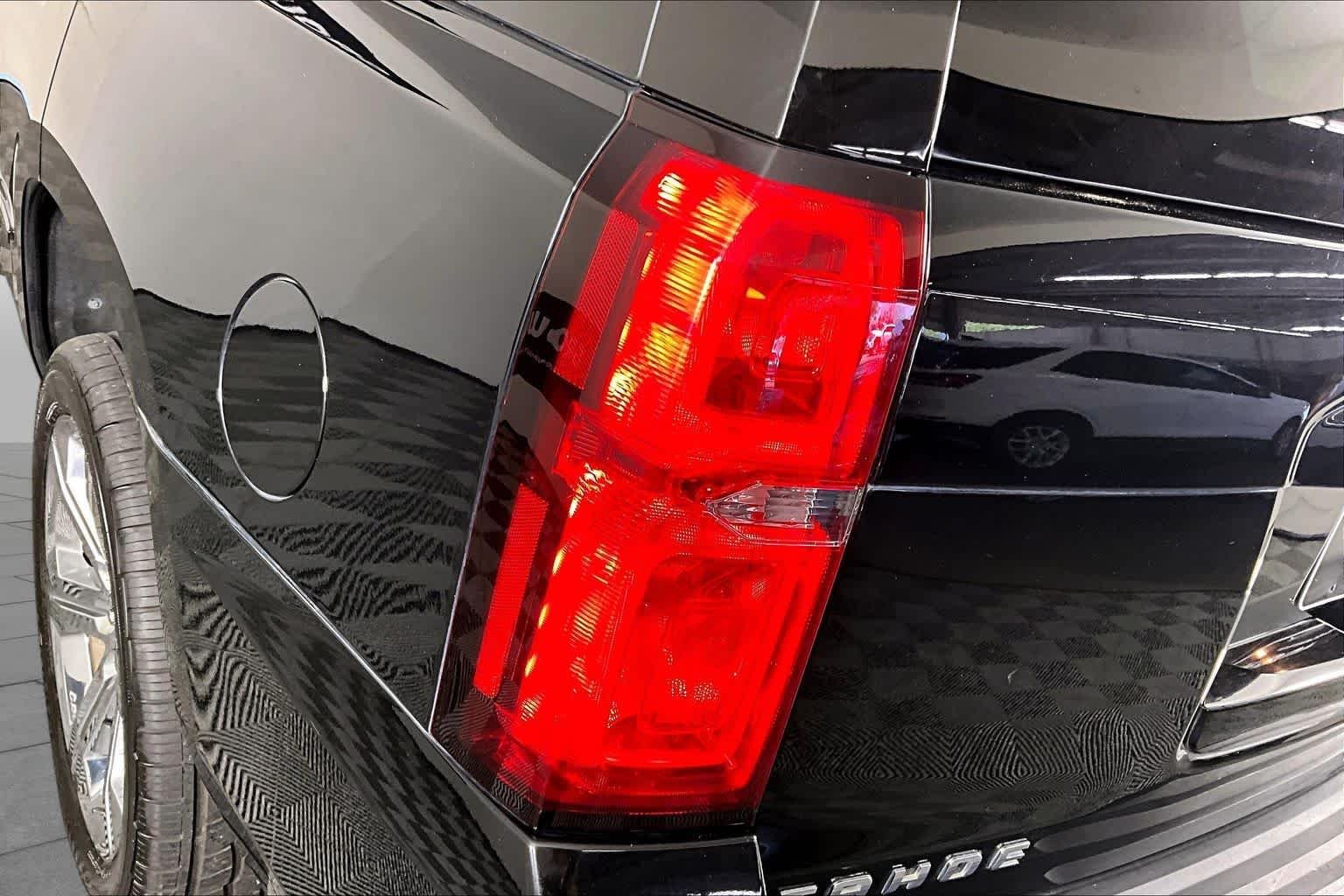 Used 2018 Black Chevrolet Premier image 27